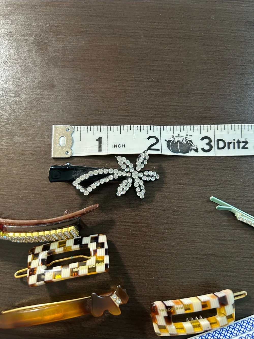 Mixed Decorative Hair Clips - Set of 8